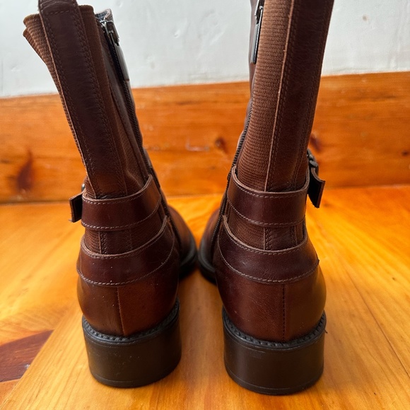 Aquatalia Low Heel Leather Bootie - Picture 4 of 8